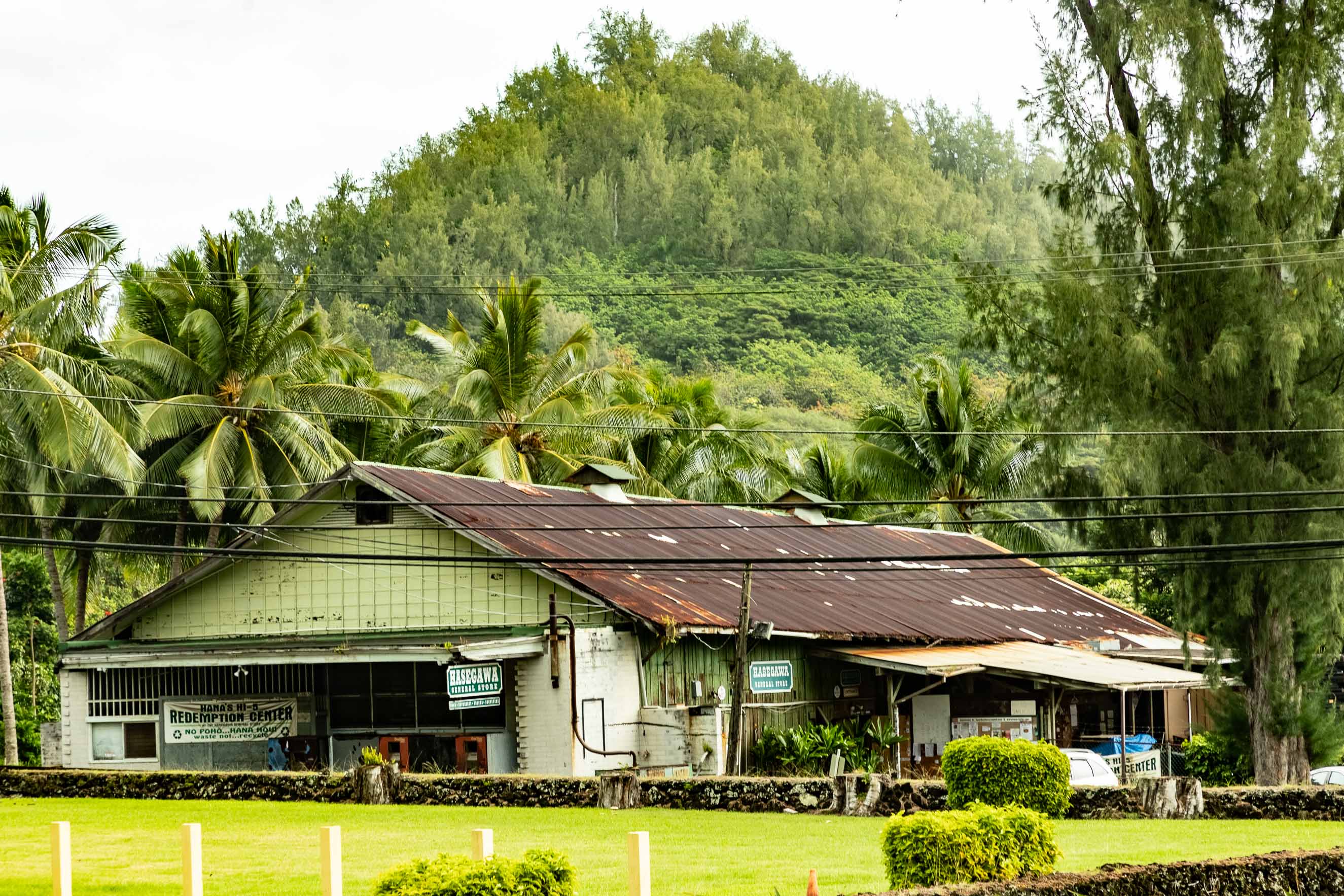 Explore The Enchanting Back Road To Hana: A Scenic Maui Getaway