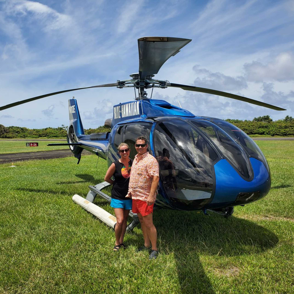 temptationtours road to hana helicopter tour guests and helicopter
