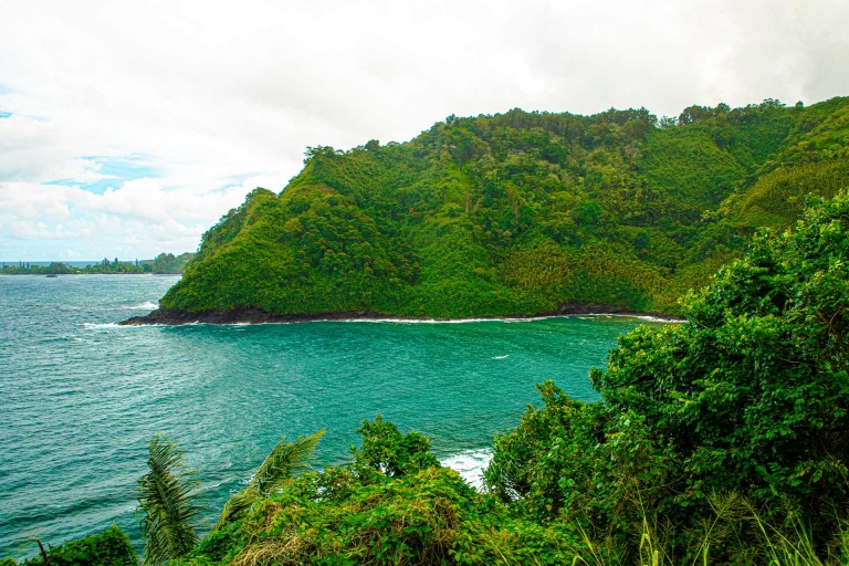 beautiful view of the coast of east maui