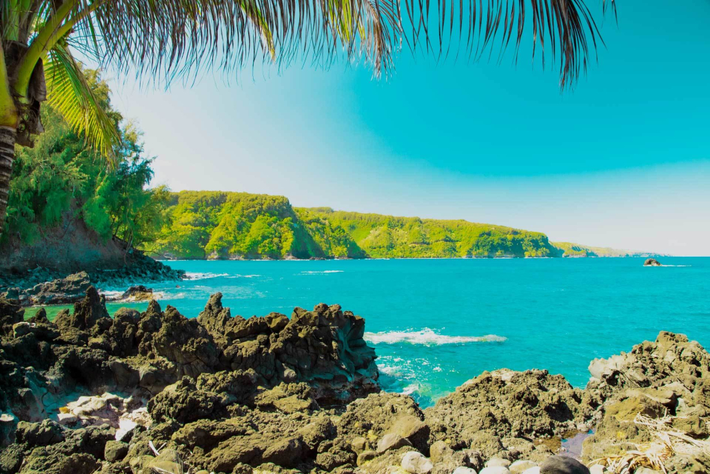 waves breaking at keanae peninsula north shore of maui hawaii