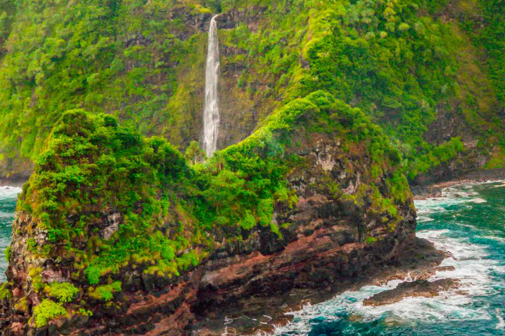 airmaui mountain waterfalls helicopter ride hana and haleakala waterfall