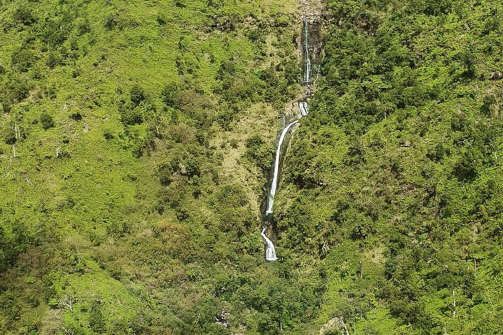 airmaui mountain waterfalls helicopter ride high waterfall