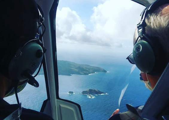 airmaui mountain waterfalls helicopter ride pilots feature