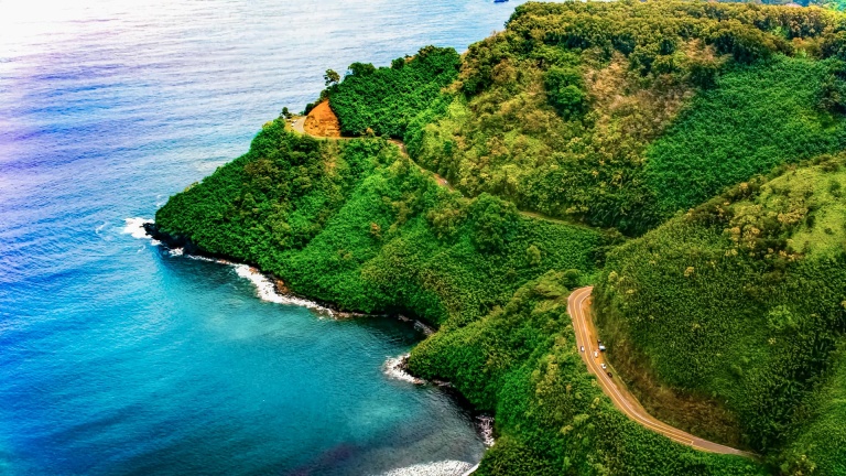 Maui Morning Helicopter & Private Road to Hāna Experience